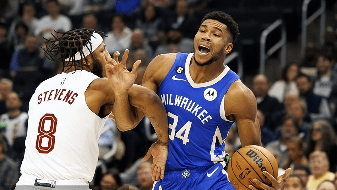 开云最新网址-浓眉首秀26分16板7助3帽伤退